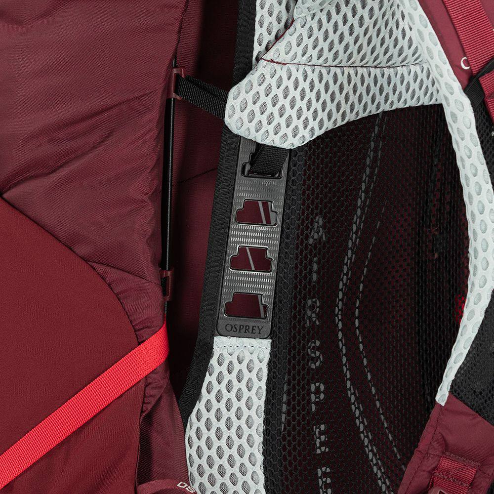 Osprey Women's Aura AG LT 65 Purple 08