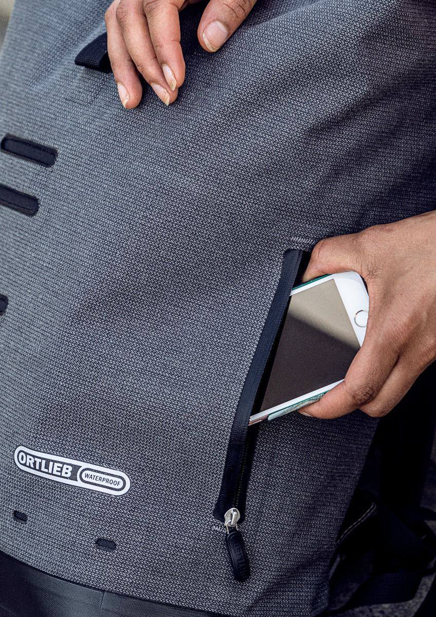 Ortlieb Commuter Daypack Urban 27 Pepper 02