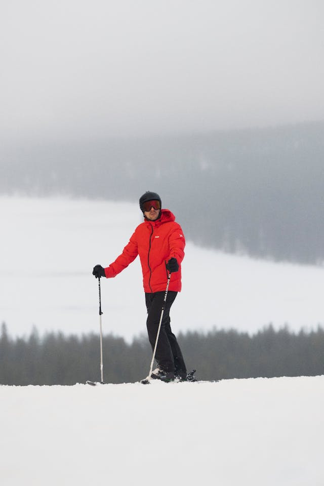 Halti Men's Carvey II Short Ski Pant Black 05