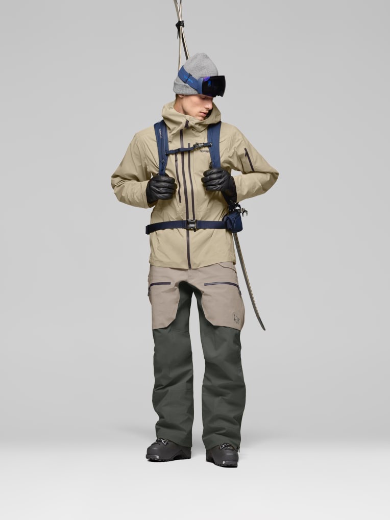 Norrøna Men's Lofoten GTX Pro Jacket Winter Twig 02