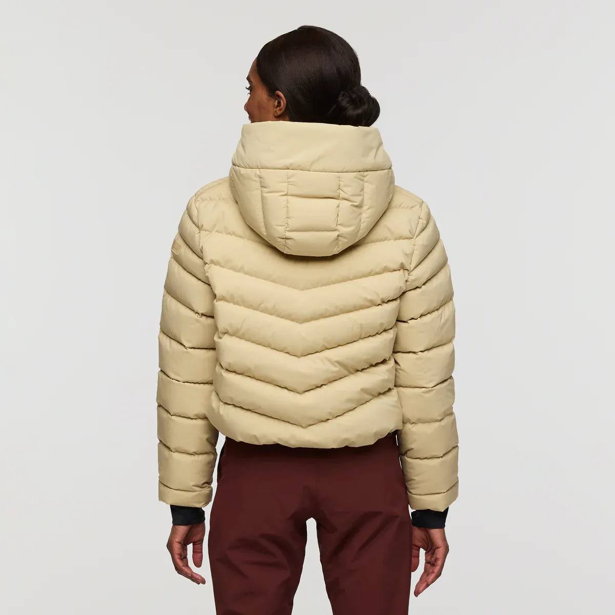 Cotopaxi Women's Alivio Down Crop Jacket Light Beige 04