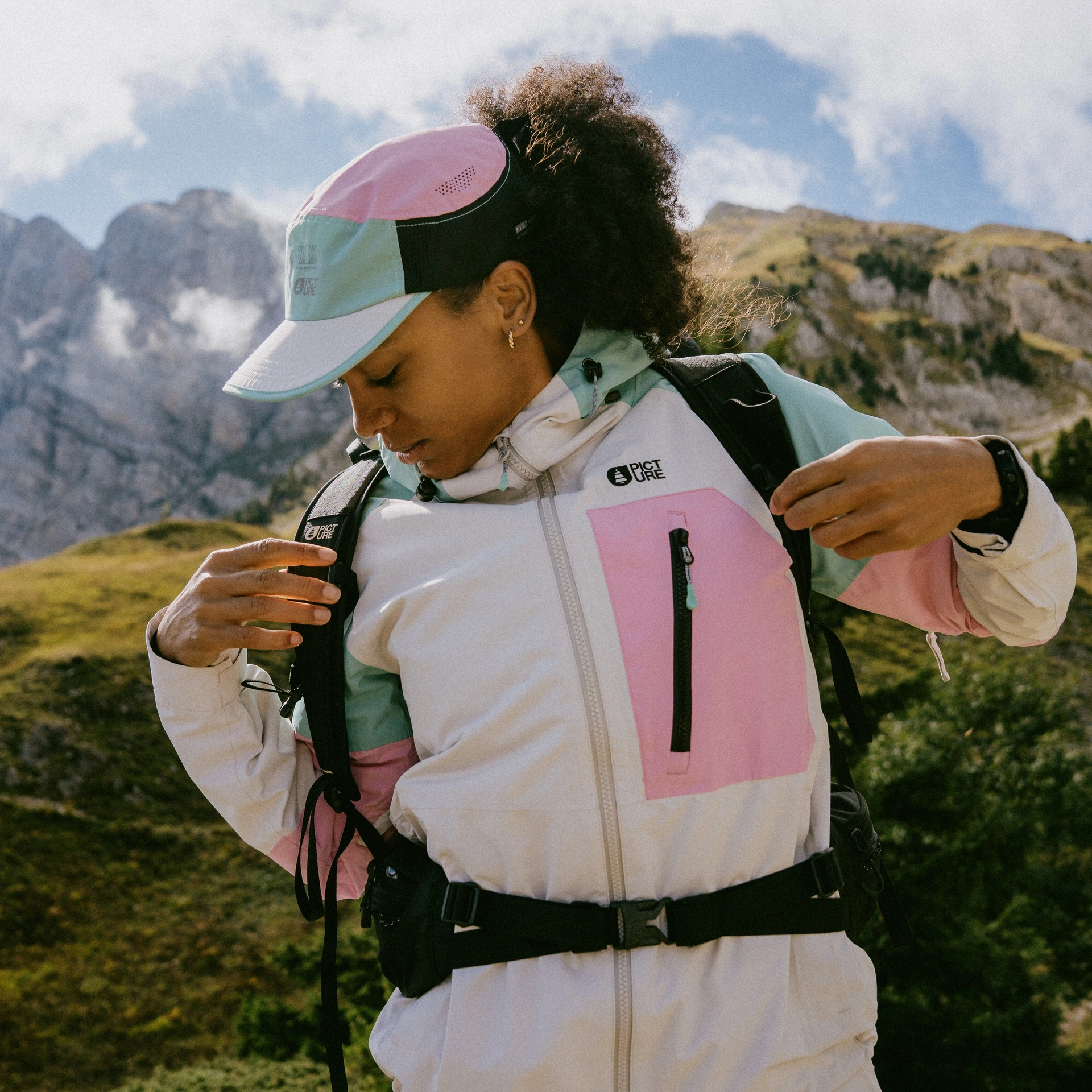 Picture Organic Clothing Women's Abstral + 2,5L Jacket Valkoinen 03