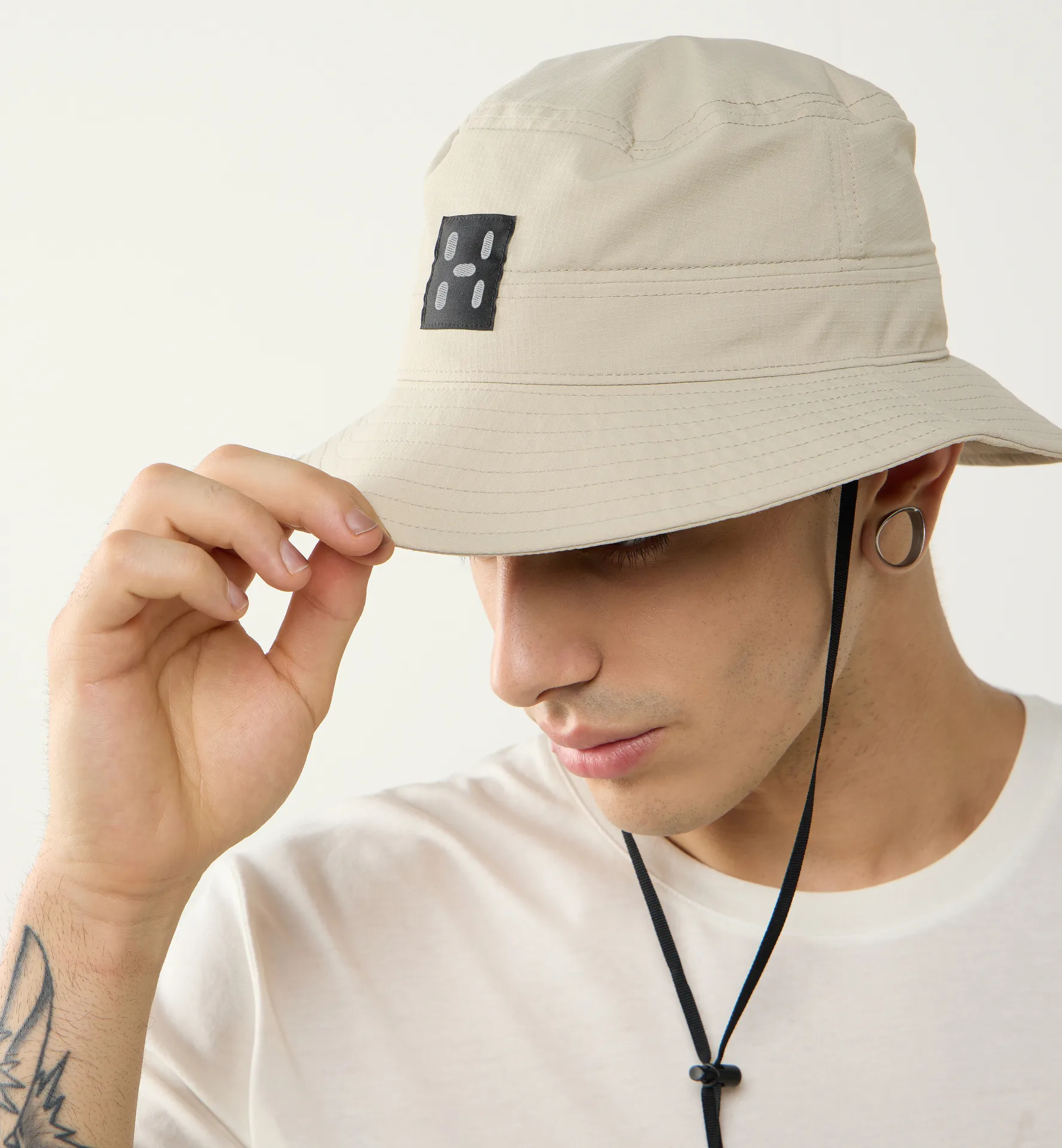 Haglöfs LX Hat Chalk 11