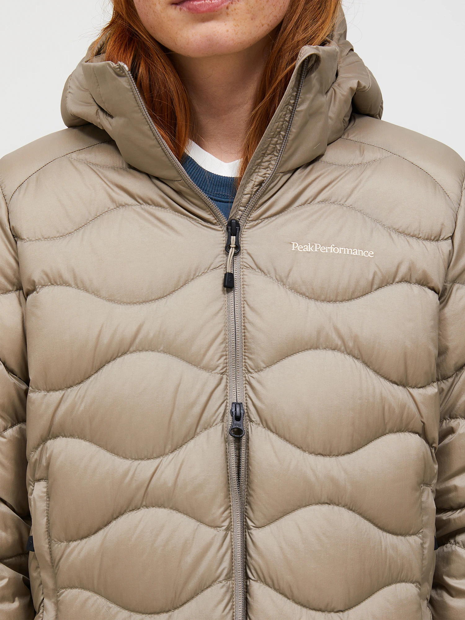 Peak Performance Women's Helium Down Coat - Naisten kevytuntuvatakki Avid Beige 10