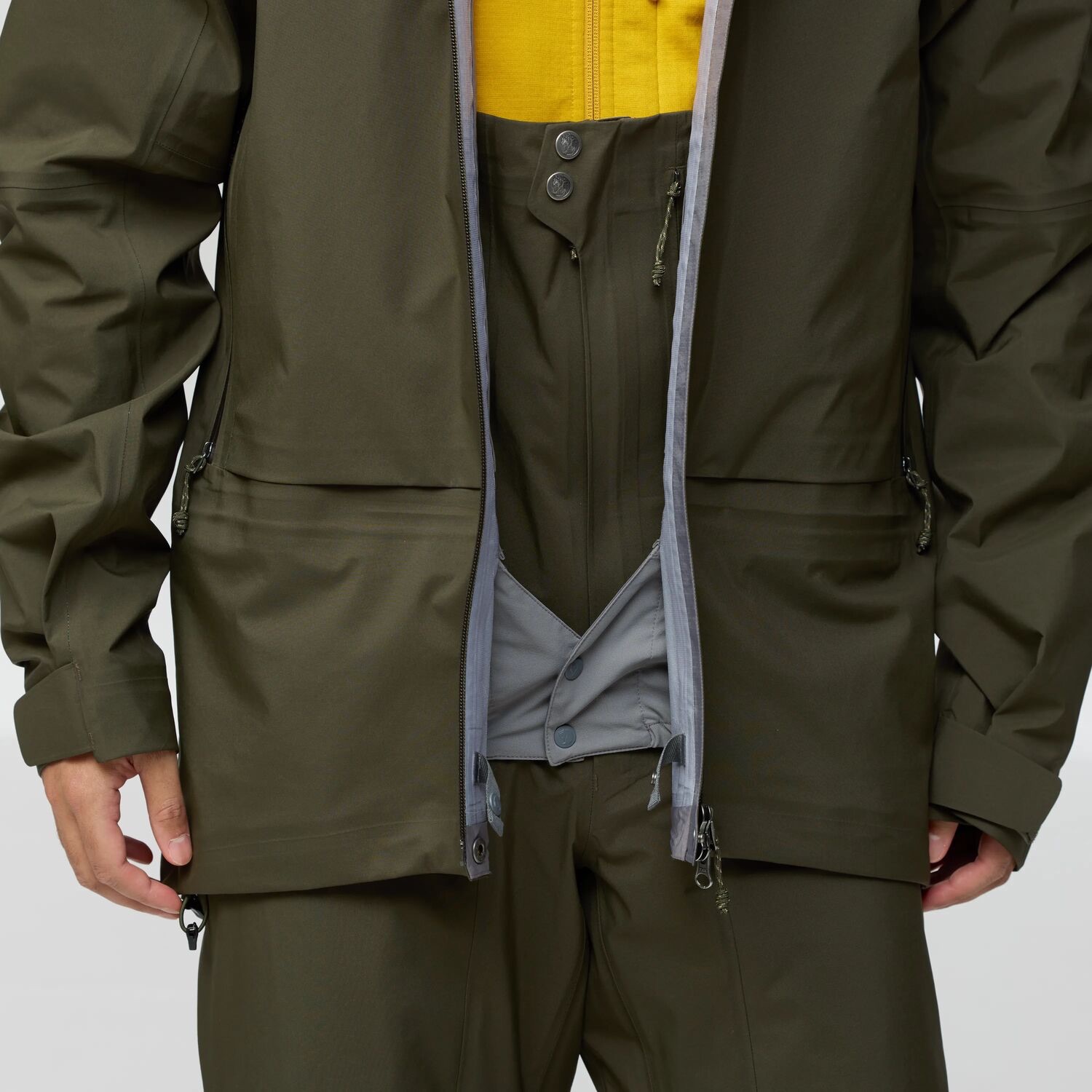 Fjällräven Men's Bergtagen GTX Tour Jacket Black 10