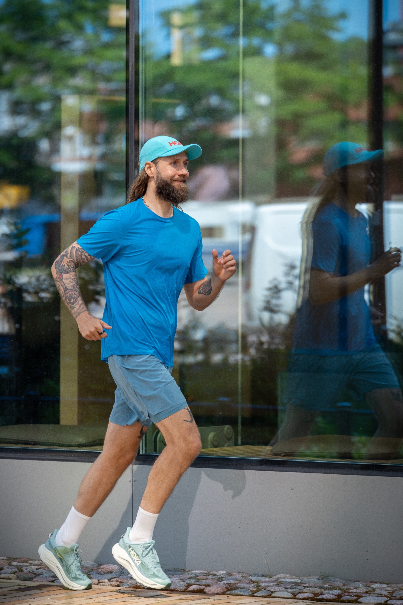 Hoka Men's Challenger 8 Jade / Truffle Salt 11