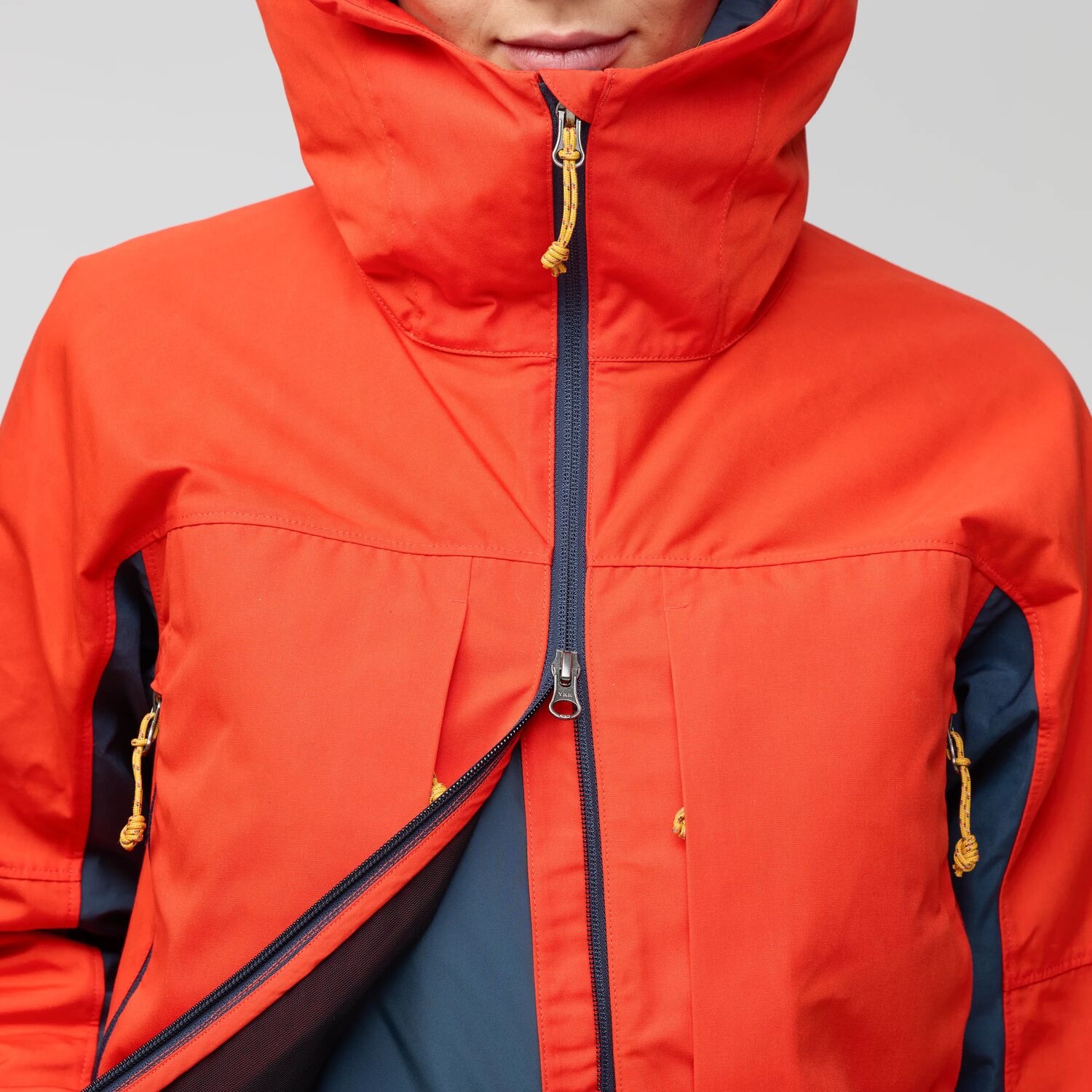 Fjällräven Women's Bergtagen G-1000 Jacket Flame 11