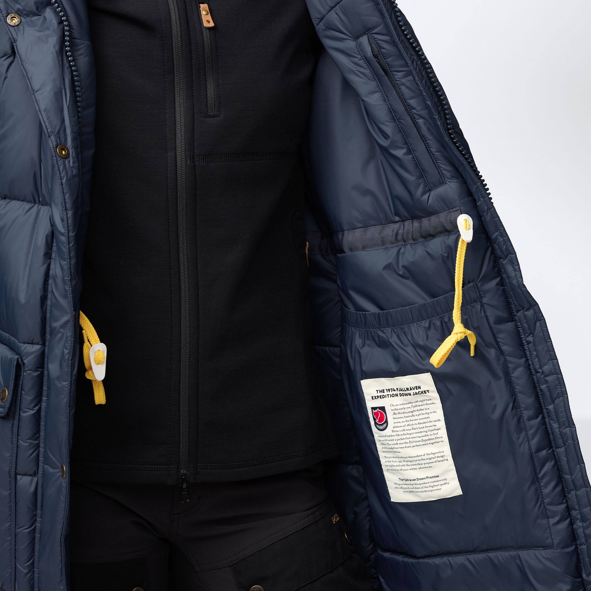 Fjällräven Women's Expedition Long Down Parka Navy 07