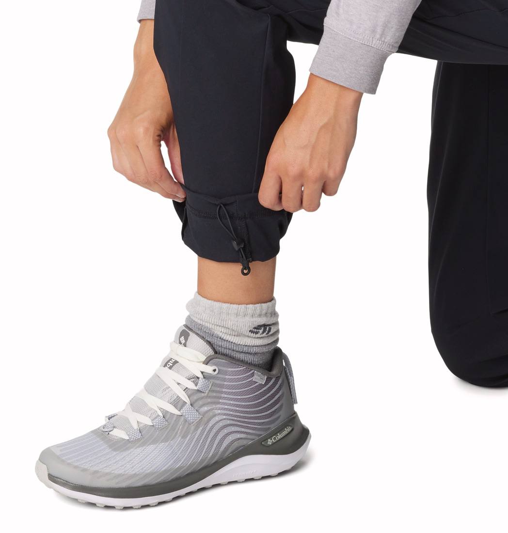 Columbia Women's Leslie Falls Pull-on Pant Black 06