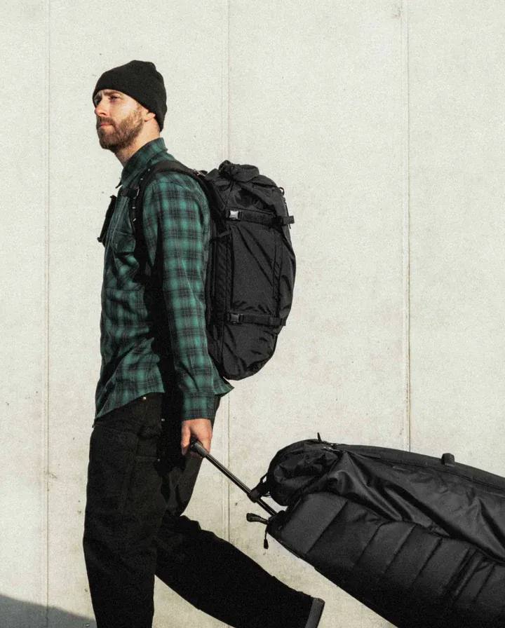 DB Snow Pro 32L Backpack Black 02