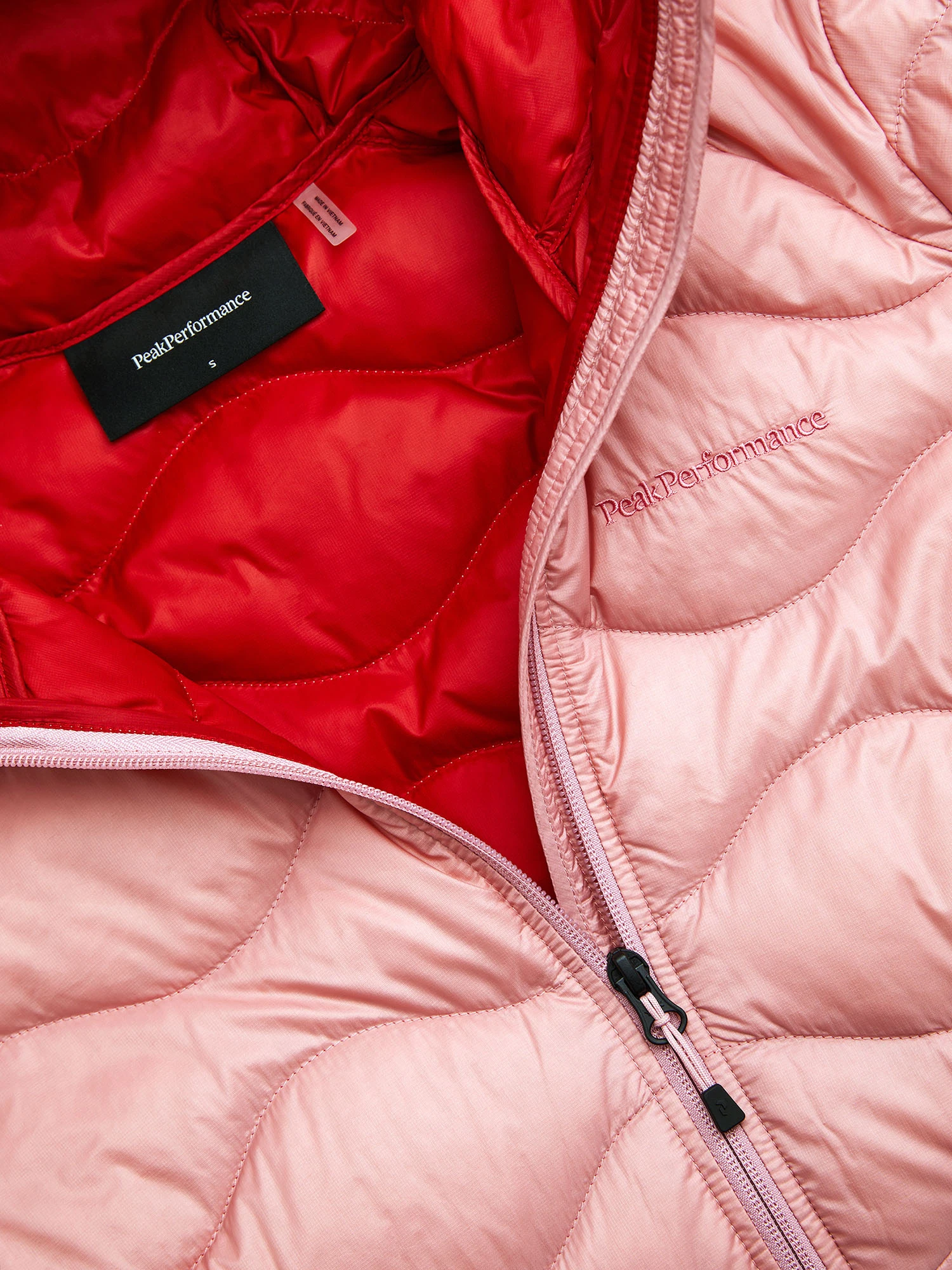 Peak Performance Women's Helium Down Hood Jacket Warm blush / red pompeian 03