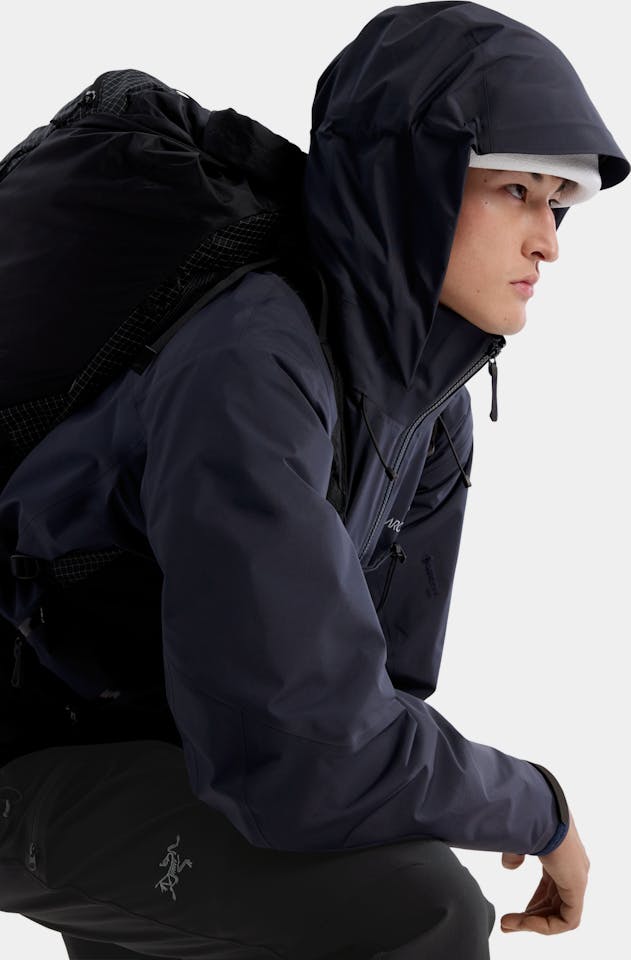 Arc'teryx Men's Beta AR Jacket Musta 02