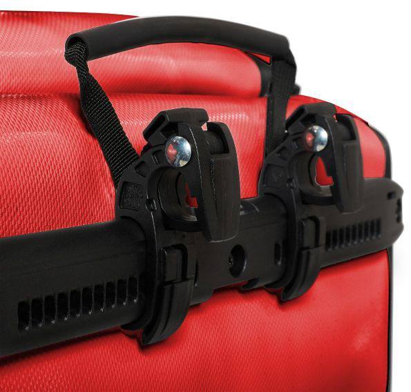 Vaude Valdipino Poncho, Ortlieb Back-Roller Core, Vaude Helmet Raincover Keltainen 07