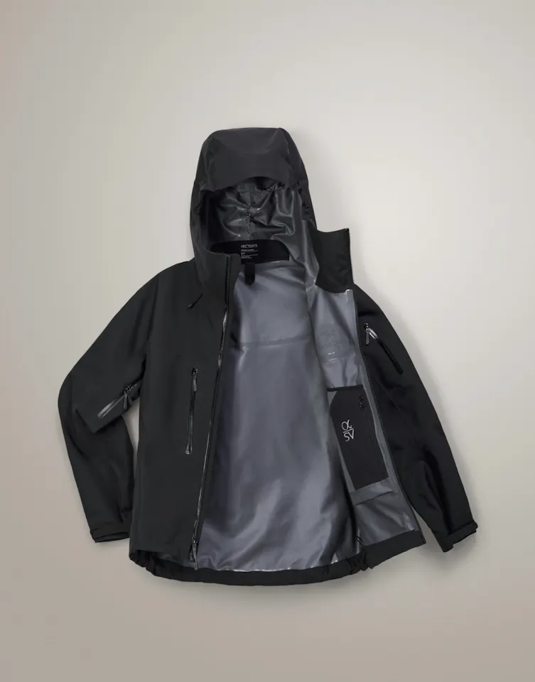 Arc'teryx Women's Alpha SV Jacket Musta 08